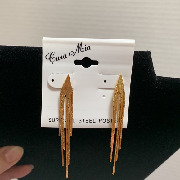 Gold multi strand dangle pierced earrings 2” - Picture 3 of 5